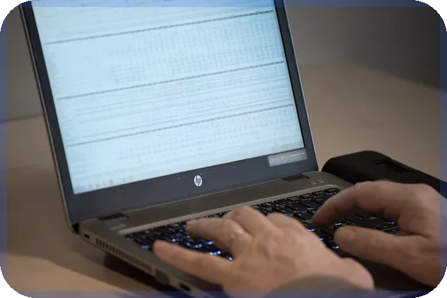 우리은행 청년대출상품으로 주거비 부담 줄이기